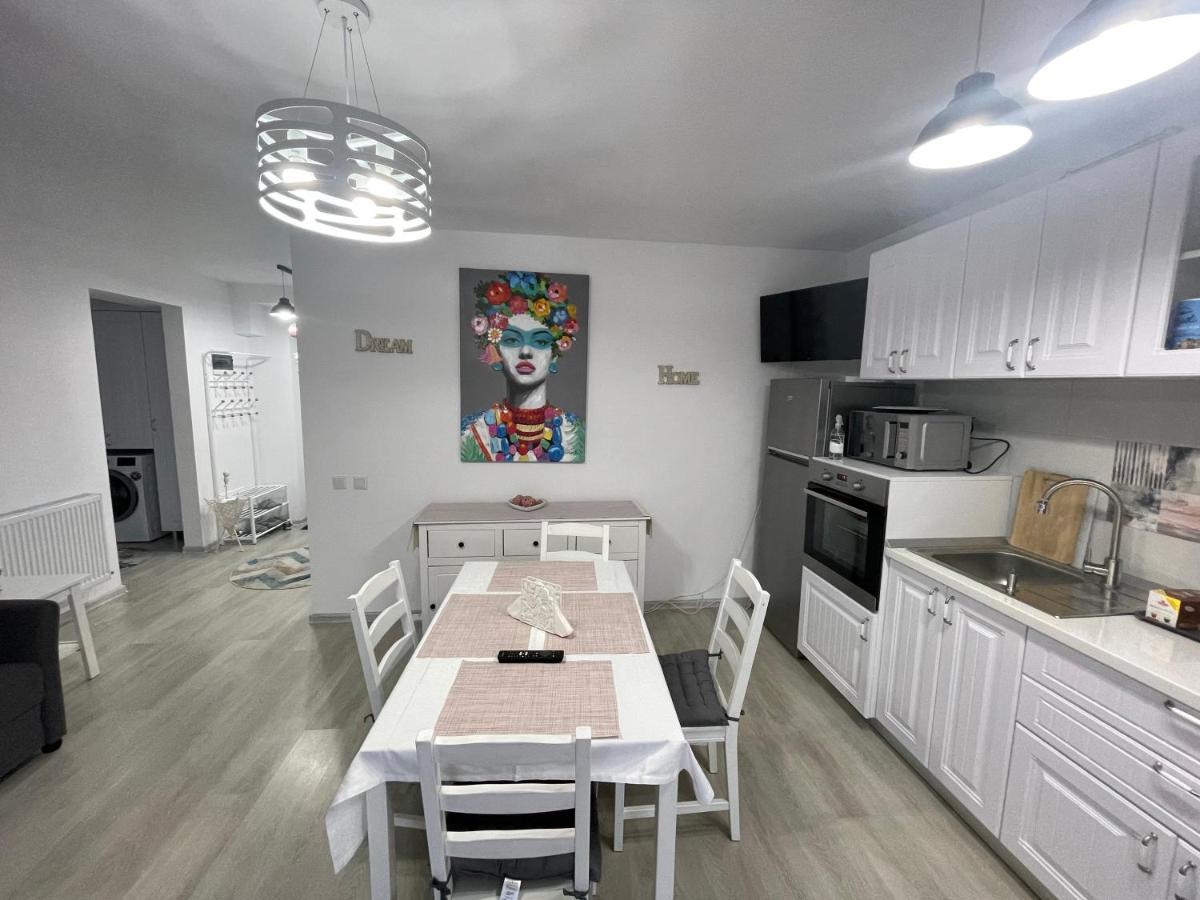 Castle Residence Apt. Eminescu Buşteni Buitenkant foto