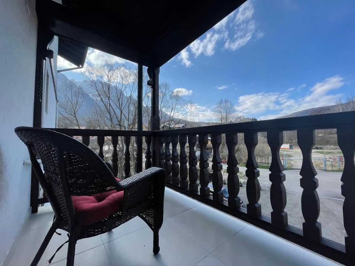 Castle Residence Apt. Eminescu Buşteni Buitenkant foto